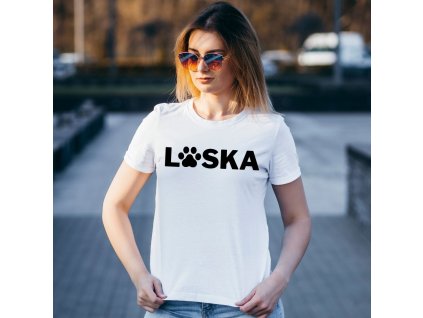 žena tričko pes labka láska